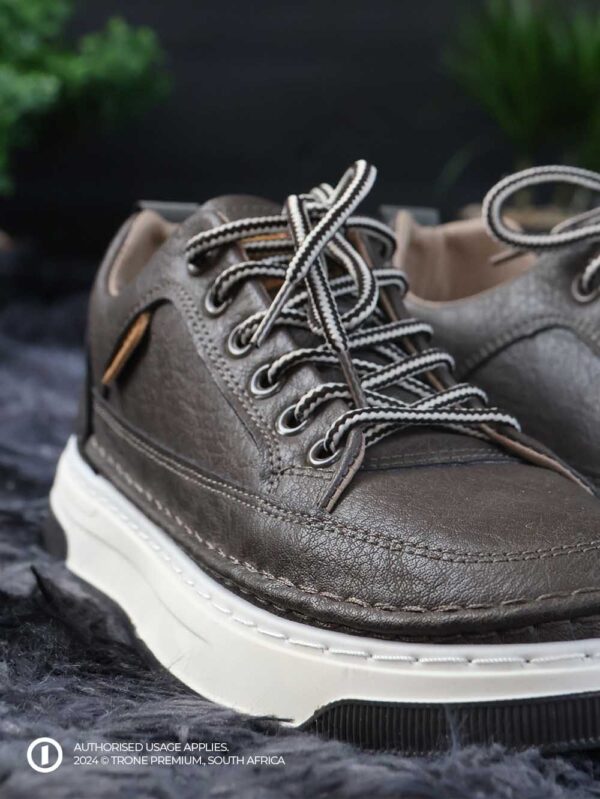 Grit Leather Laced Sneaker - Brown